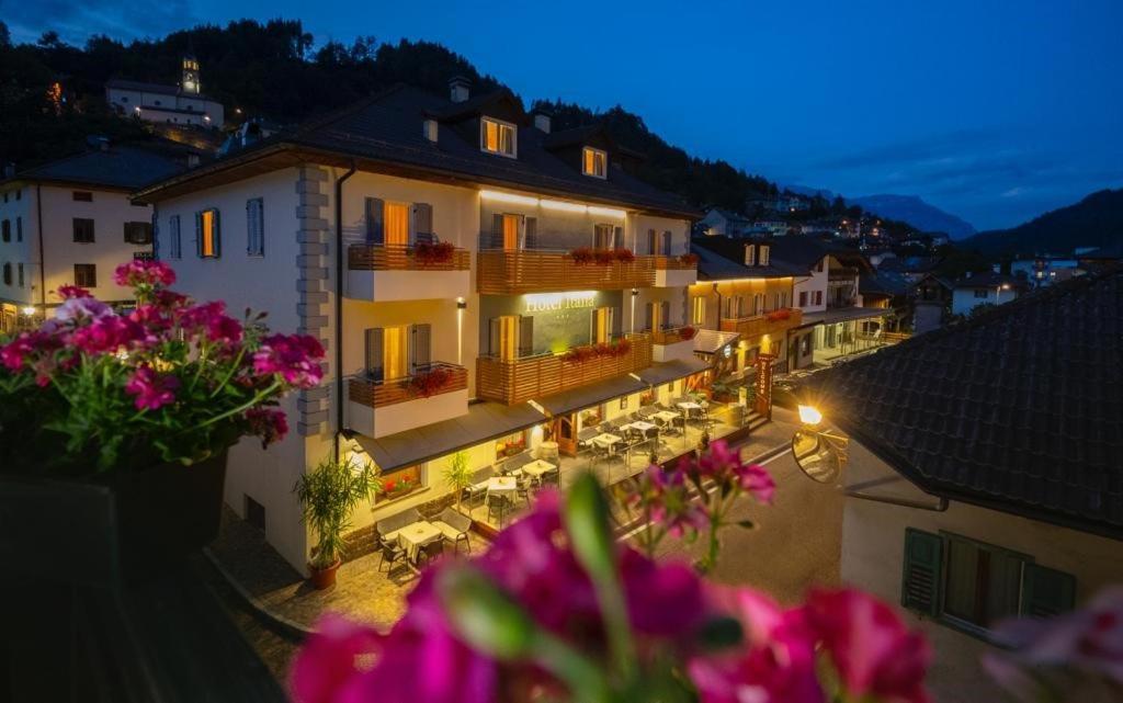 Hotel Italia Castello-Molina di Fiemme Exterior photo
